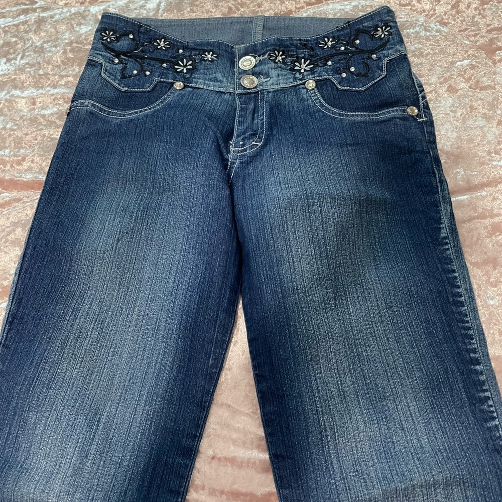 Colombian jeans levanta cola
